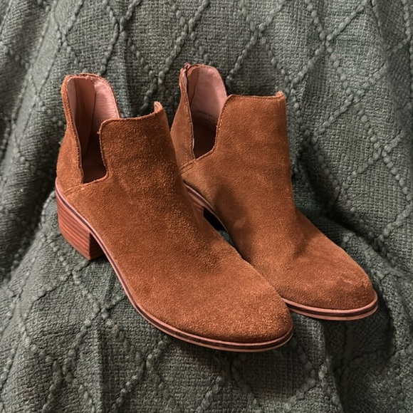 Steve Madden Shoes - Tan Leather Steve Madden Booties - Size 6.5